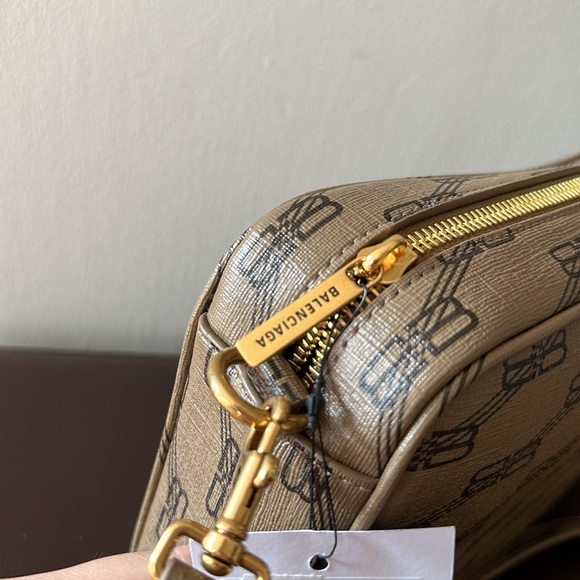 Balenciaga Crossbody (unisex) - Picture 14 of 16